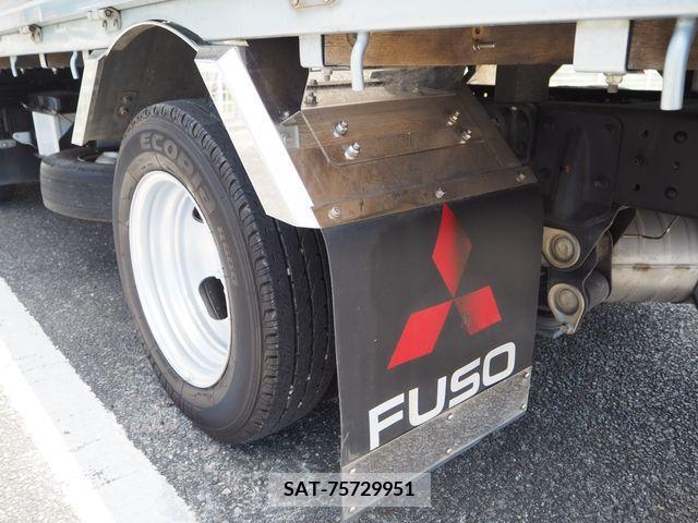 Mitsubishi CANTER 2017-11 330154-23