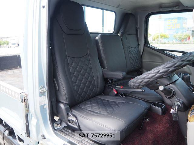 Mitsubishi CANTER 2017-11 330154-17