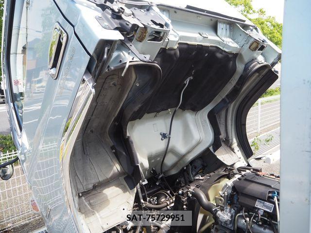 Mitsubishi CANTER 2017-11 330154-21