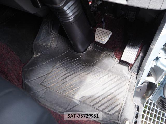 Mitsubishi CANTER 2017-11 330154-18
