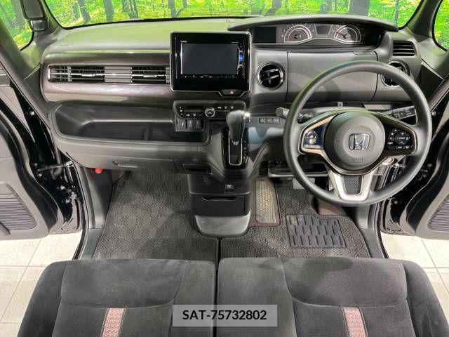Honda N BOX CUSTOM 2019-04 279076-1