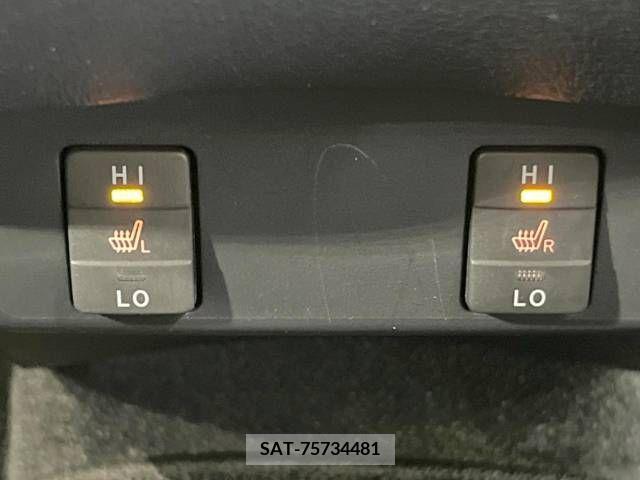 Toyota SIENTA 2016-12 330412-6