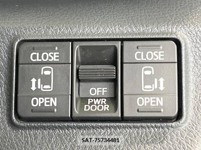 Toyota SIENTA 2016-12 330412-5