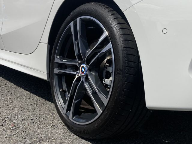 Bmw 1 SERIES 2022-06 23812-4