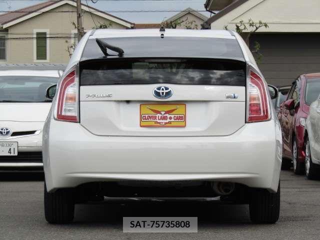 Toyota PRIUS 2013-01 235886-5