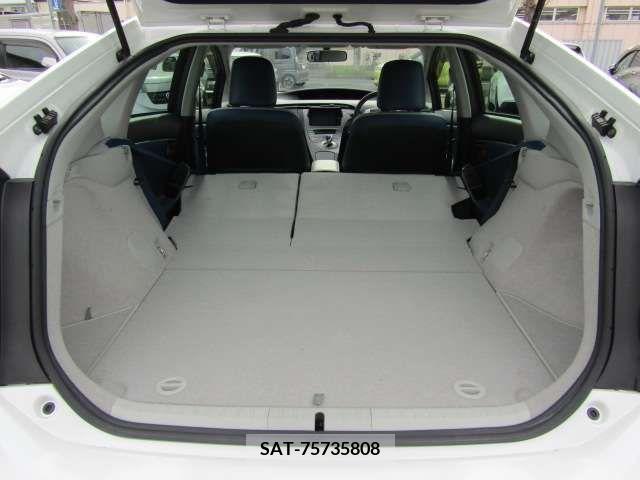 Toyota PRIUS 2013-01 235886-19