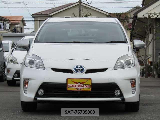 Toyota PRIUS 2013-01 235886-2