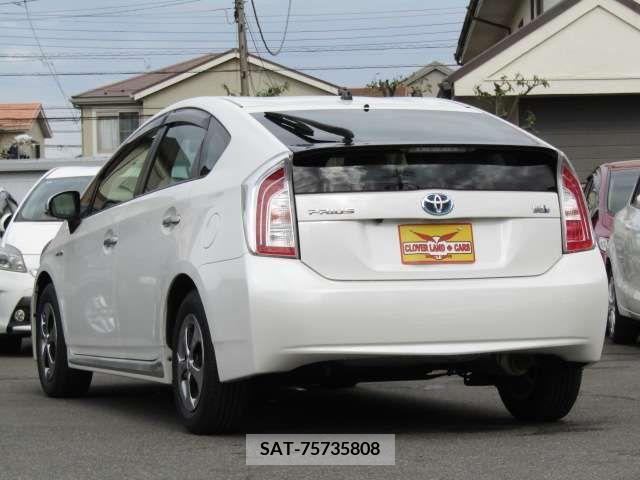 Toyota PRIUS 2013-01 235886-8