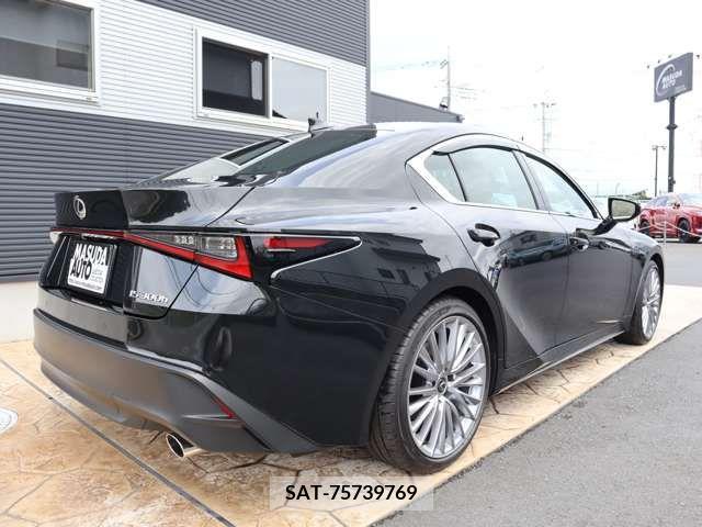 Lexus IS 2023-12 391850-6