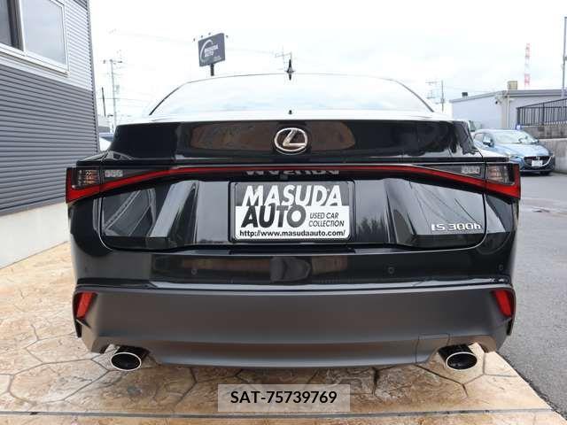 Lexus IS 2023-12 391850-5