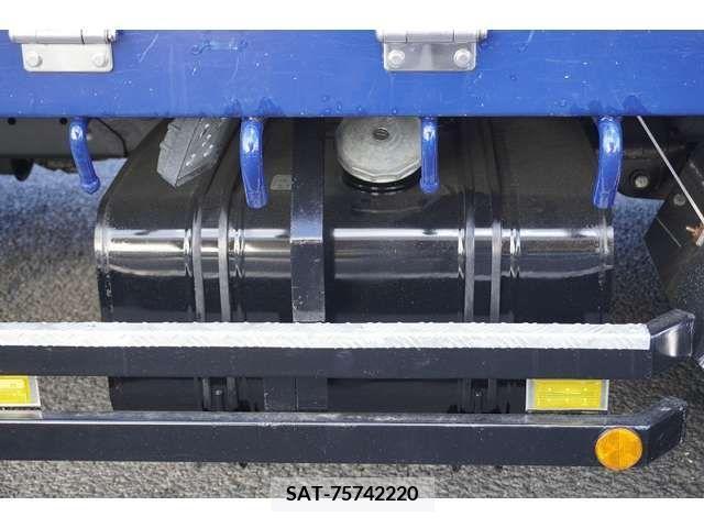 Hino RANGER 2015-03 205276-15