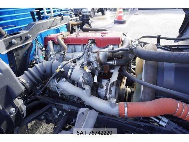 Hino RANGER 2015-03 205276-13