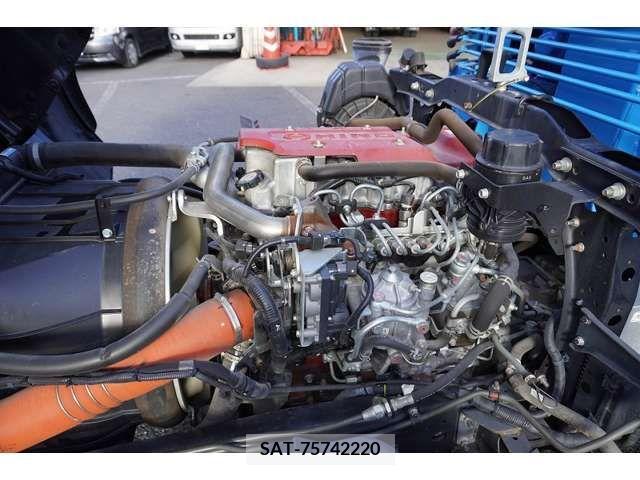 Hino RANGER 2015-03 205276-12