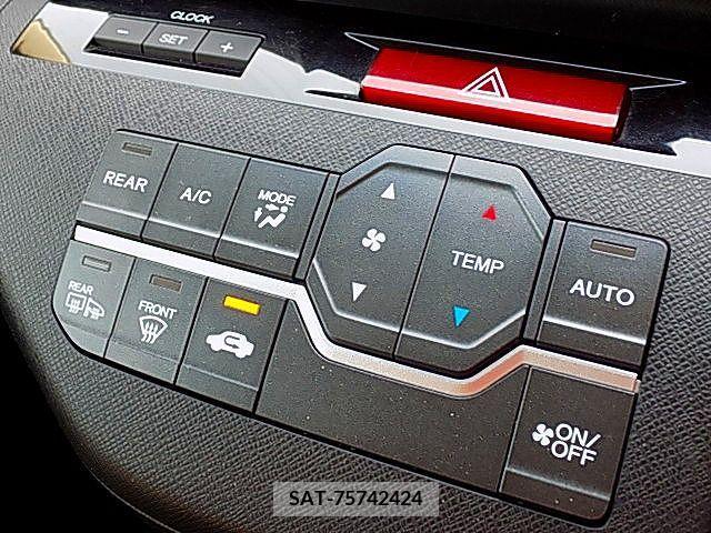 Honda e 2011-10 251953-16