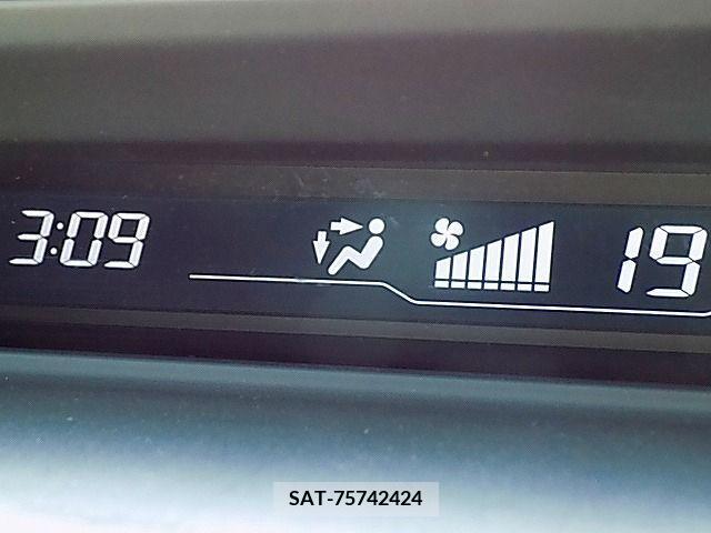 Honda e 2011-10 251953-17