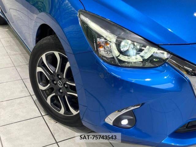 Mazda DEMIO 2017-12 301963-12