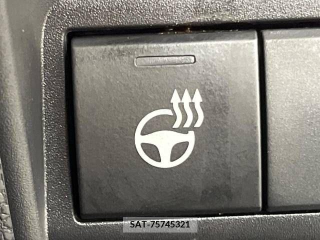 Toyota AQUA 2021-12 261098-6