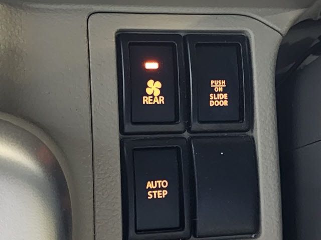 Suzuki EVERY WAGON 2019-08 187204-11