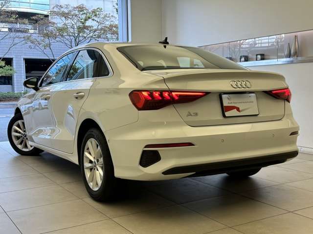 Audi A3 SEDAN 2021-09 12113-5