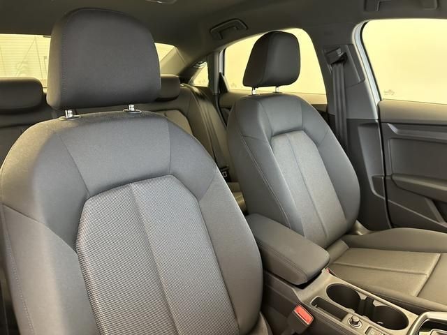 Audi A3 SEDAN 2021-09 12113-14