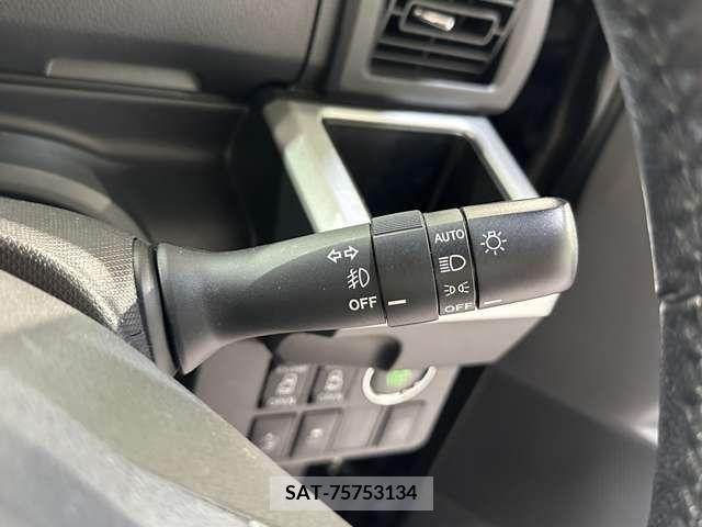 Daihatsu WAKE 2015-09 290093-15