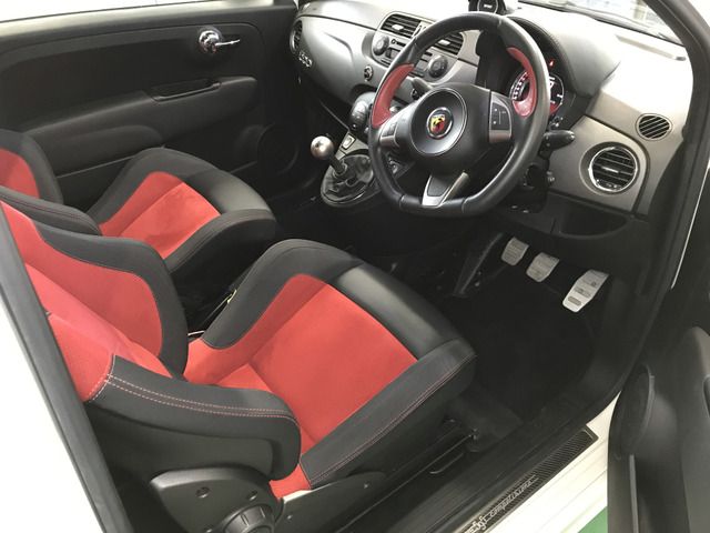 Abarth 595 2016-08 9812-4