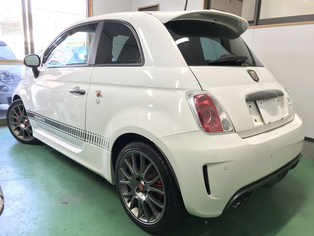 Abarth 595 2016-08 9812-2