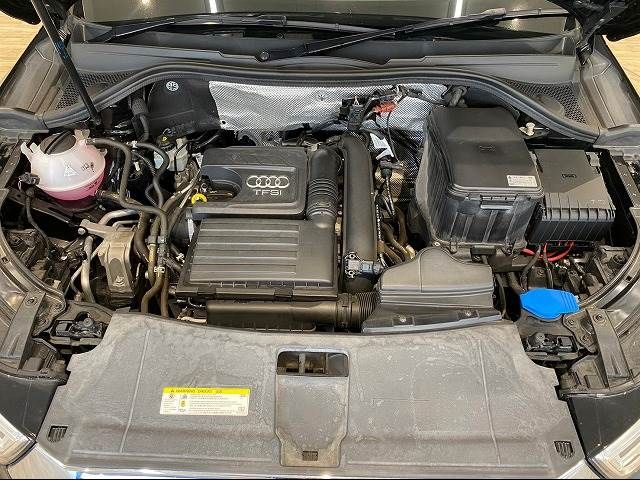 Audi Q3 2016-06 5384-11