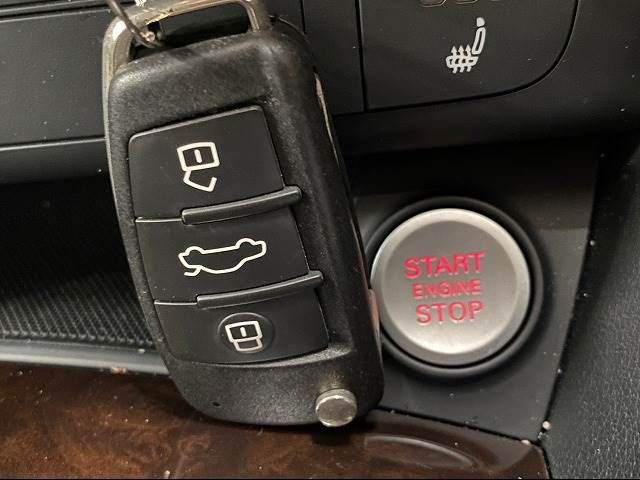 Audi Q3 2016-06 5384-10