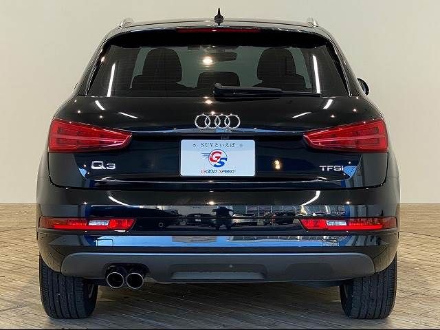 Audi Q3 2016-06 5384-13