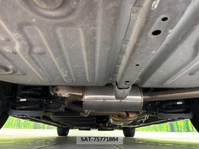 Toyota VOXY 2016-05 288880-17