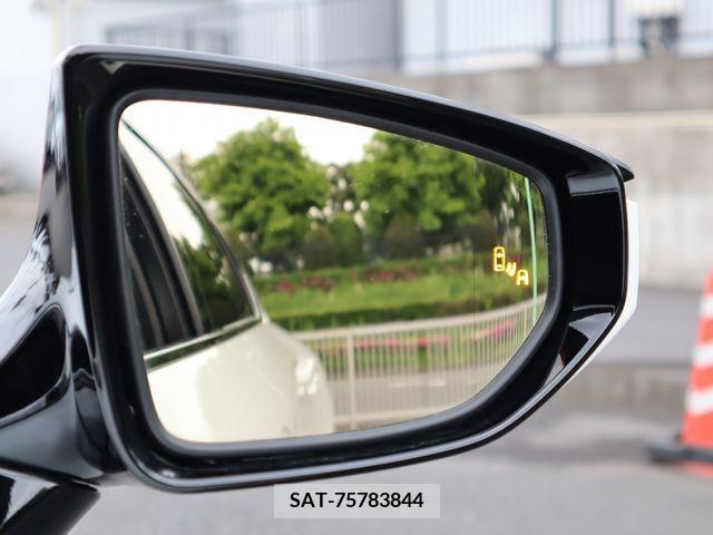 Lexus IS 2023-12 297908-18