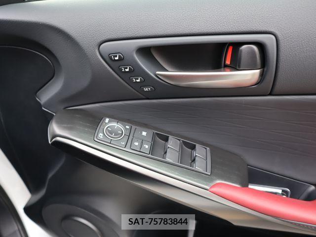 Lexus IS 2023-12 297908-19