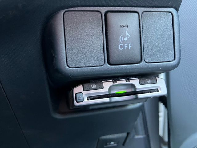 Toyota AQUA 2012-12 189998-11