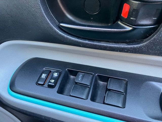 Toyota AQUA 2012-12 189998-10