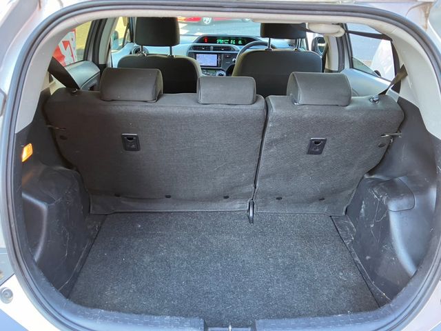 Toyota AQUA 2012-12 189998-17