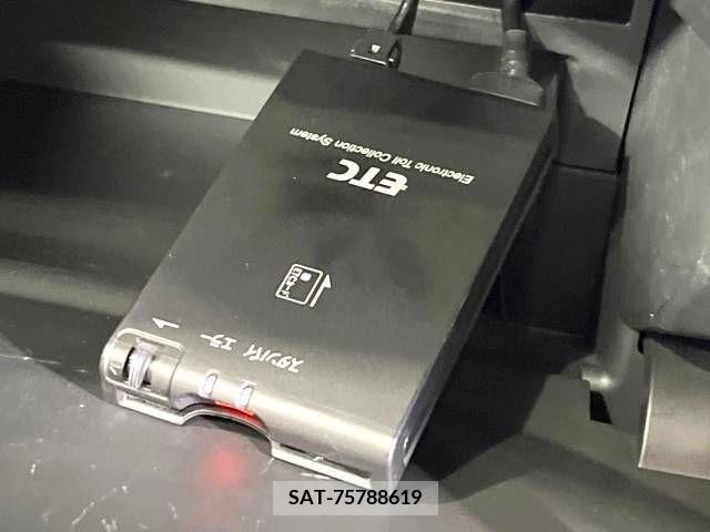 Nissan NOTE 2019-01 279881-6