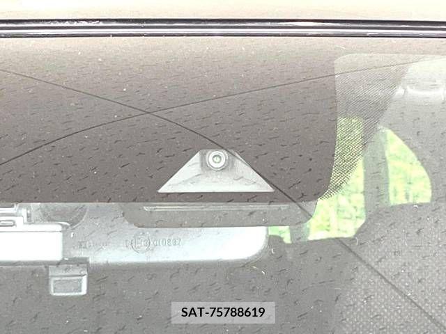 Nissan NOTE 2019-01 279881-2