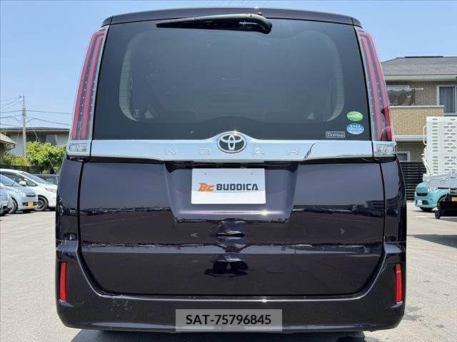 Toyota NOAH 2019-11 279556-13