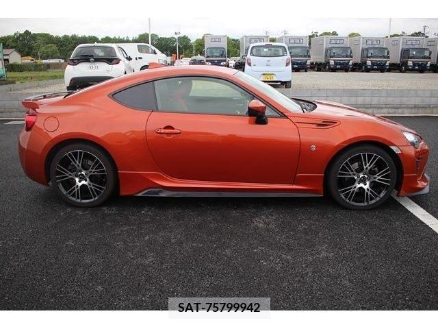 Toyota 86 2017-08 258587-10