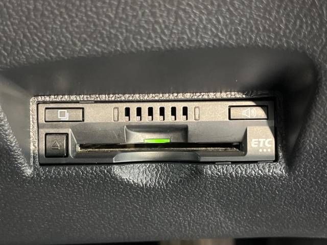 Toyota PRIUS 2019-07 14031-6