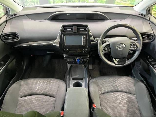 Toyota PRIUS 2019-07 14031-1