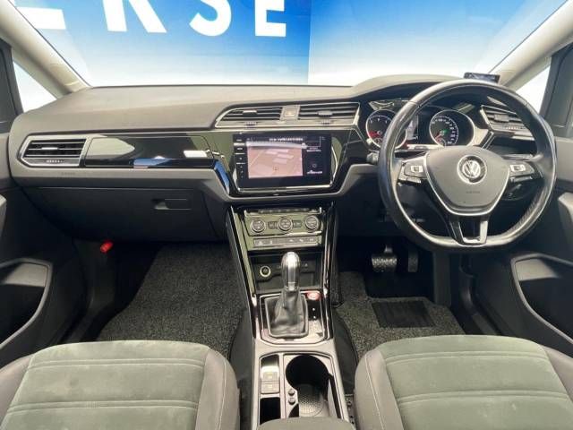 VolksWagen GOLF TOURAN 2017-10 189260-1