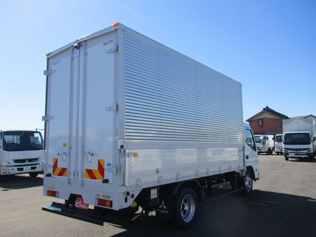 Mitsubishi CANTER 2023-10 13644-19