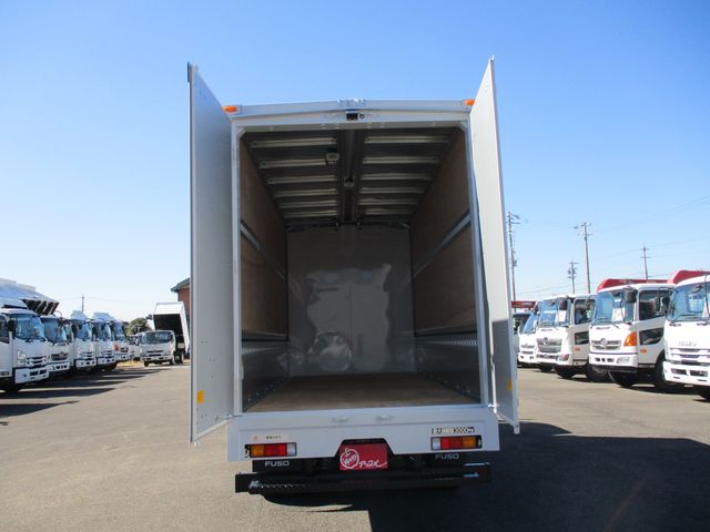 Mitsubishi CANTER 2023-10 13644-6