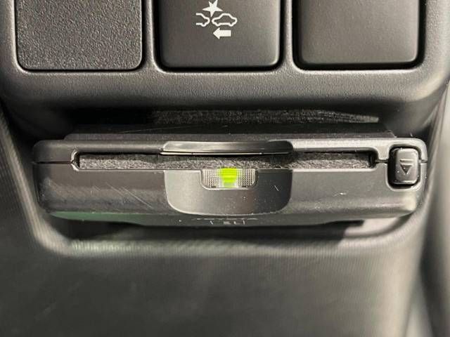 Toyota AQUA 2019-01 27564-6