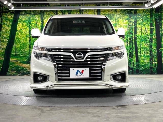 Nissan ELGRAND 2014-08 13926-14