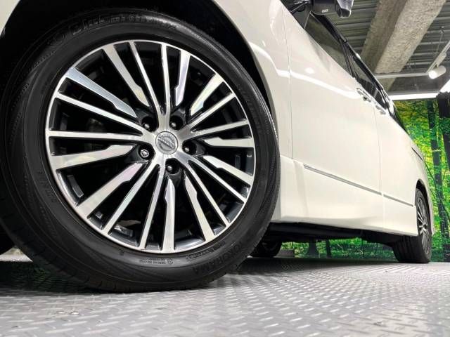 Nissan ELGRAND 2014-08 13926-13