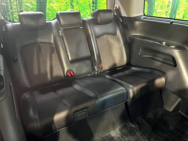 Nissan ELGRAND 2014-08 13926-9
