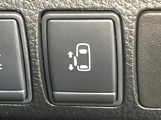 Nissan ELGRAND 2014-08 13926-5